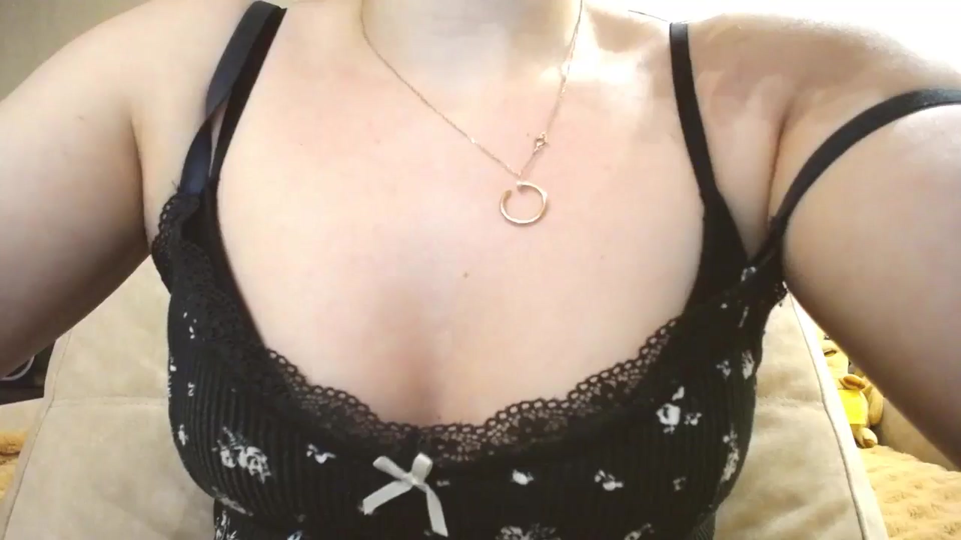 Gallery image thumbnail from Lillit__Wood_'s myfreecams stream on, 12/01/2024, 19:00 image 17 of 20