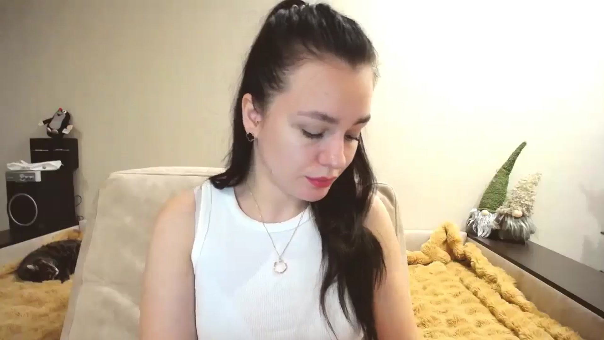 Gallery image thumbnail from Lillit__Wood_'s myfreecams stream on, 12/08/2024, 14:08 image 13 of 20