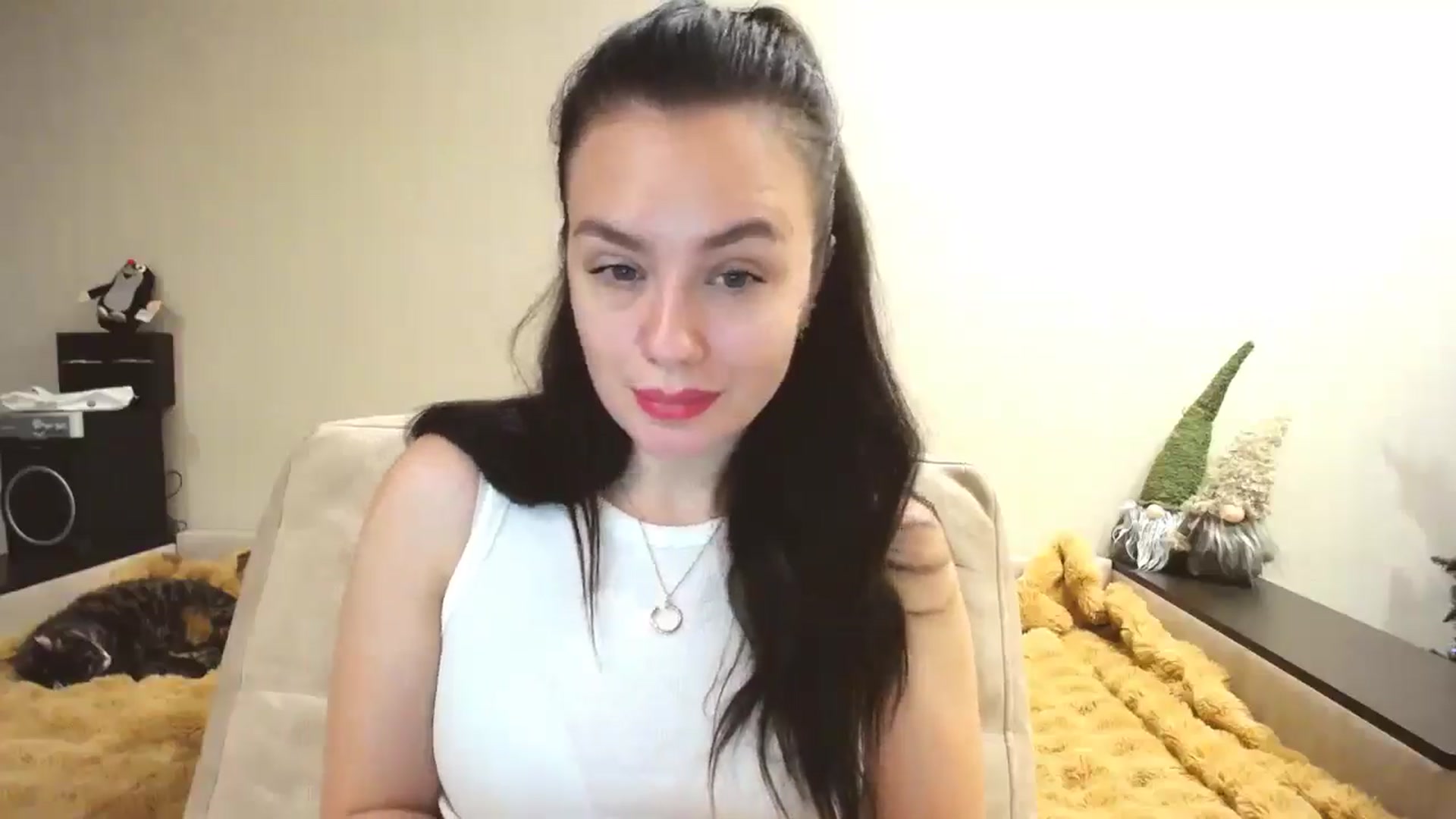 Gallery image thumbnail from Lillit__Wood_'s myfreecams stream on, 12/08/2024, 14:08 image 19 of 20