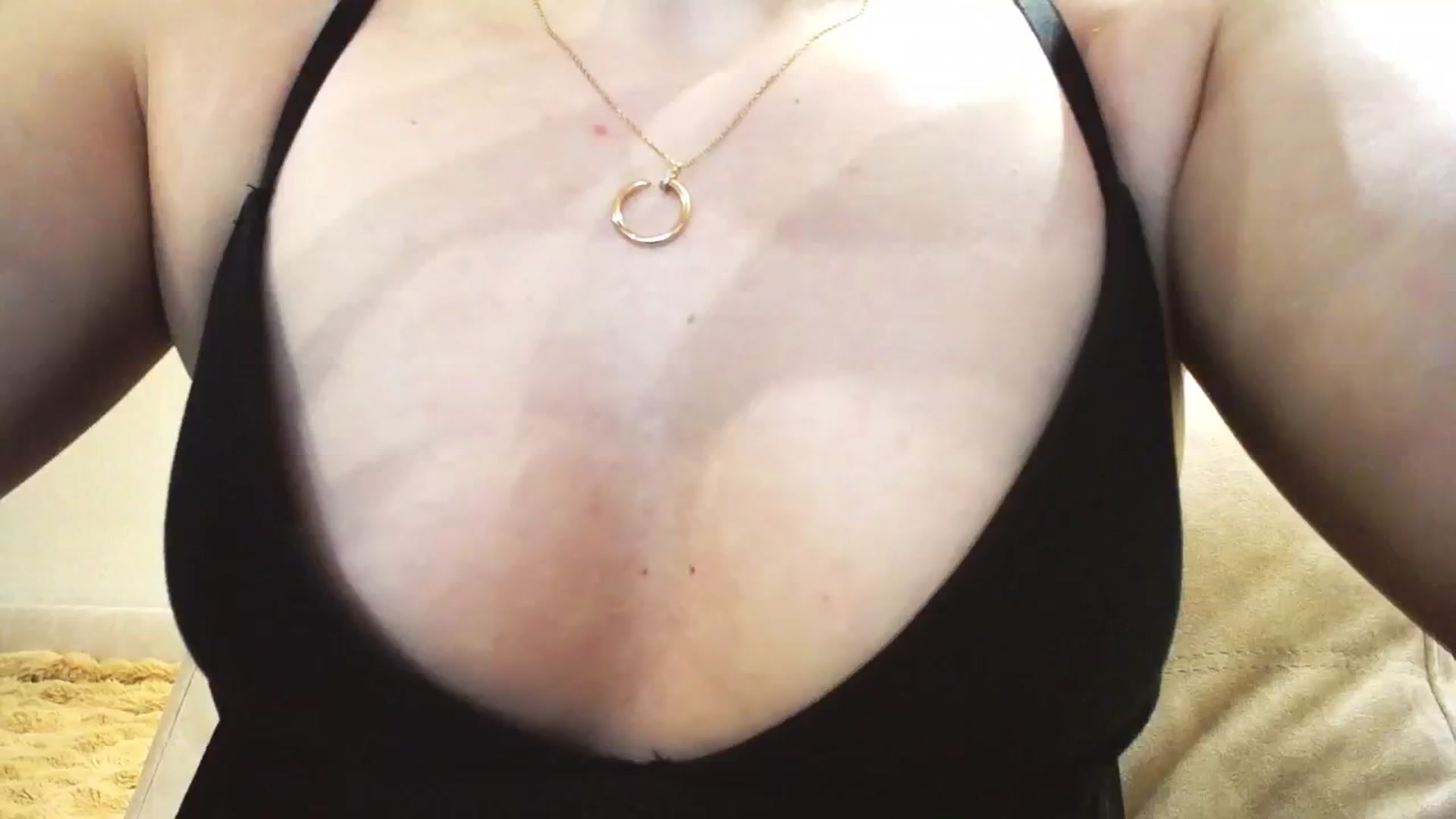 Gallery image thumbnail from Lillit__Wood_'s myfreecams stream on, 01/02/2025, 16:51 image 16 of 20