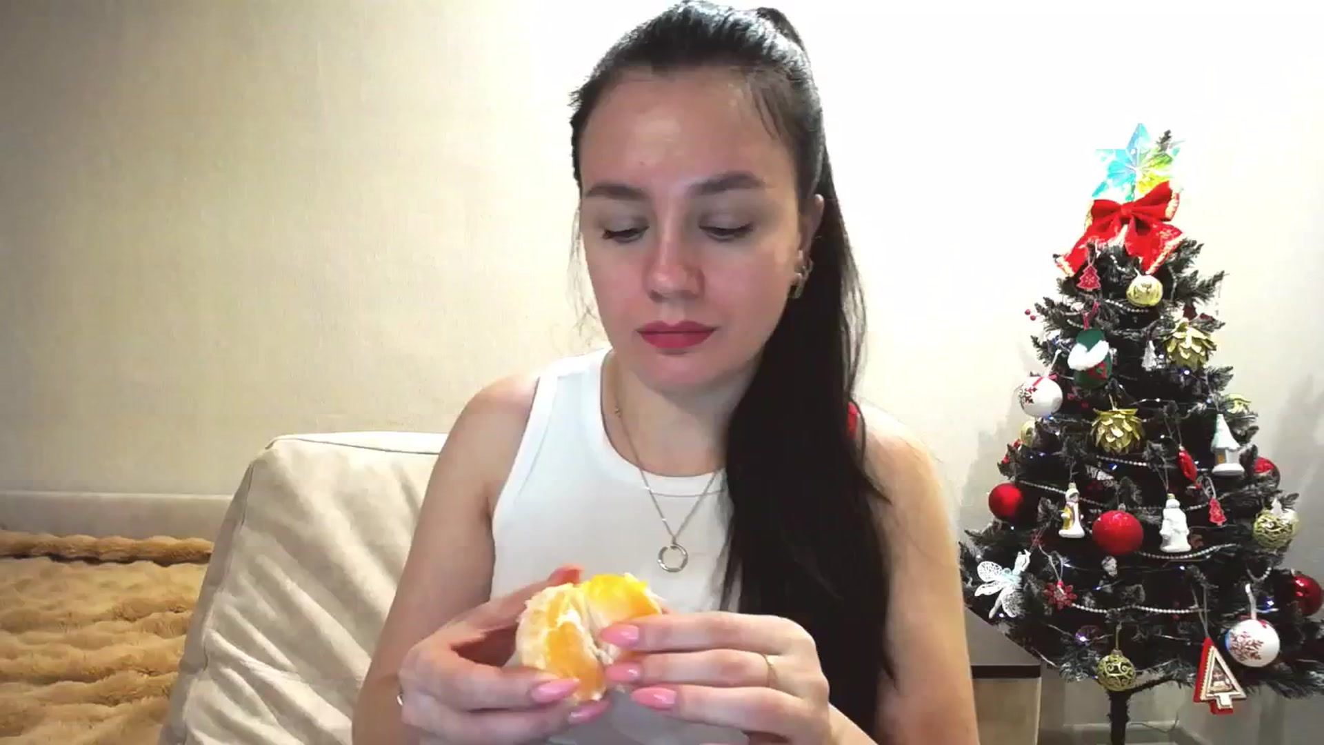 Gallery image thumbnail from Lillit__Wood_'s myfreecams stream on, 01/05/2025, 17:17 image 15 of 20