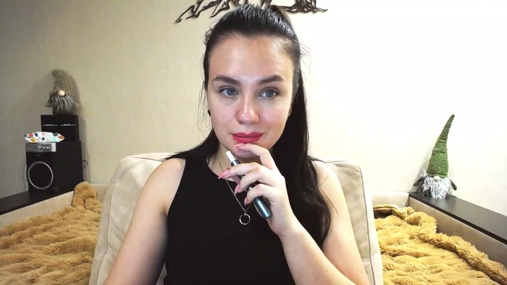 Gallery image thumbnail from Lillit__Wood_'s myfreecams stream on, 01/19/2025, 17:20 image 14 of 20