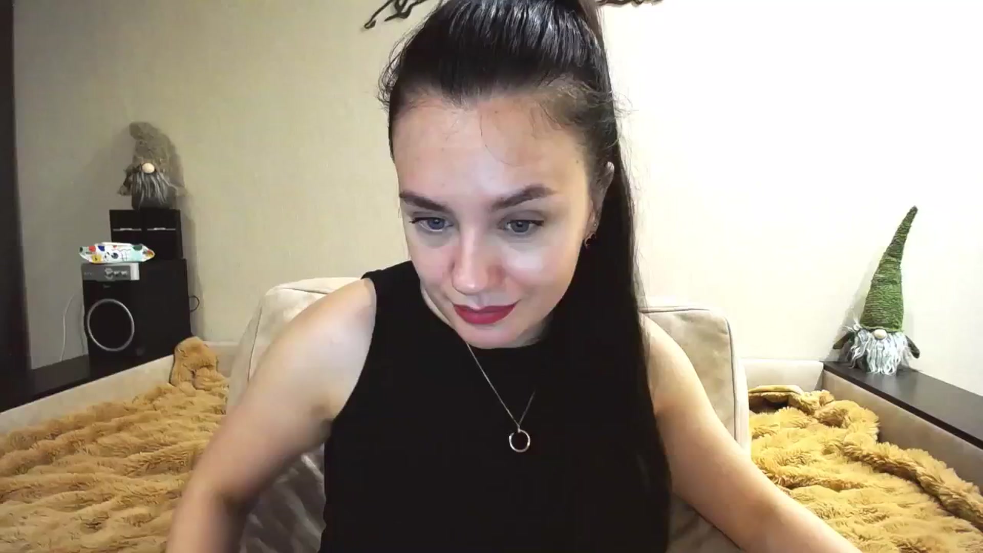 Gallery image thumbnail from Lillit__Wood_'s myfreecams stream on, 01/19/2025, 17:40 image 14 of 20