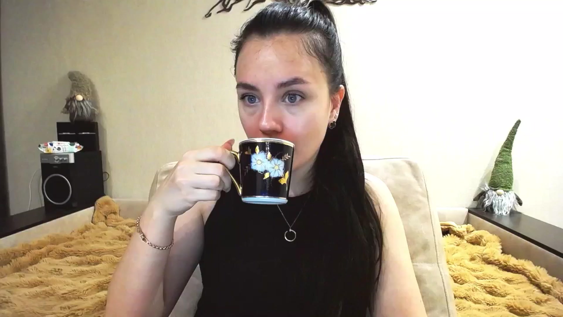 Gallery image thumbnail from Lillit__Wood_'s myfreecams stream on, 01/19/2025, 18:19 image 8 of 20