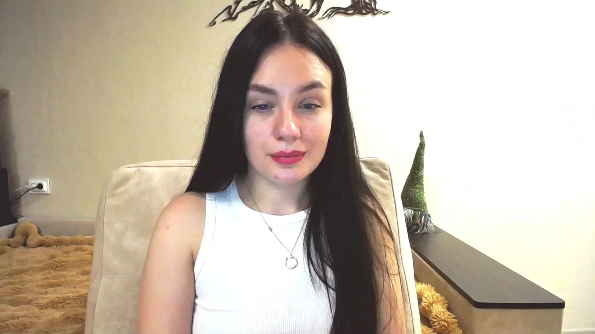 Gallery image thumbnail from Lillit__Wood_'s myfreecams stream on, 02/01/2025, 17:45 image 13 of 20