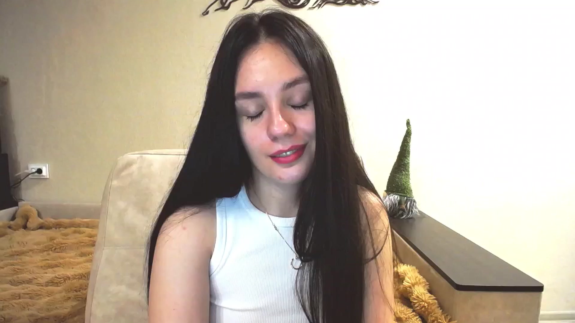 Gallery image thumbnail from Lillit__Wood_'s myfreecams stream on, 02/01/2025, 17:45 image 17 of 20