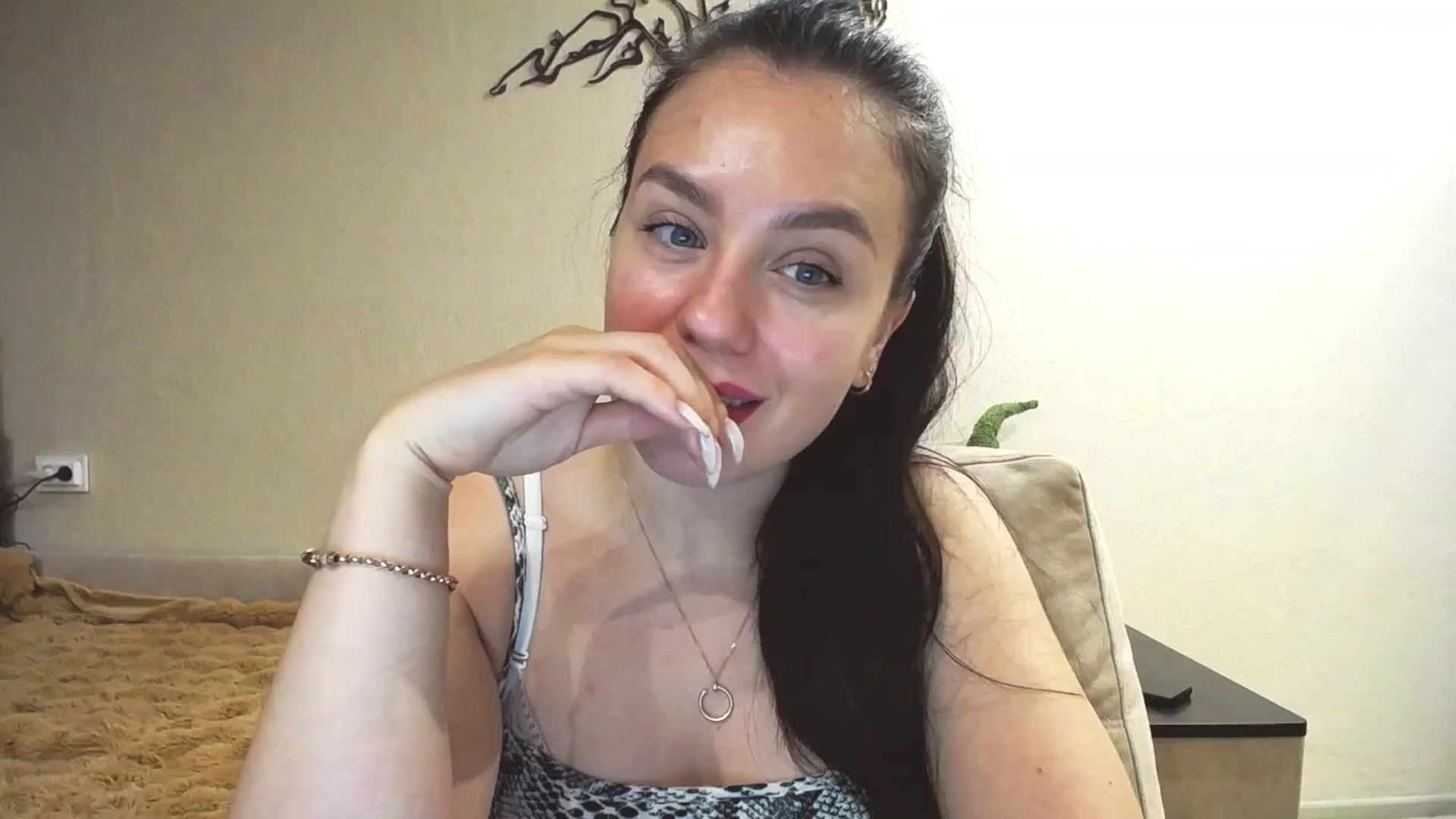 Gallery image thumbnail from Lillit__Wood_'s myfreecams stream on, 02/09/2025, 16:33 image 9 of 20