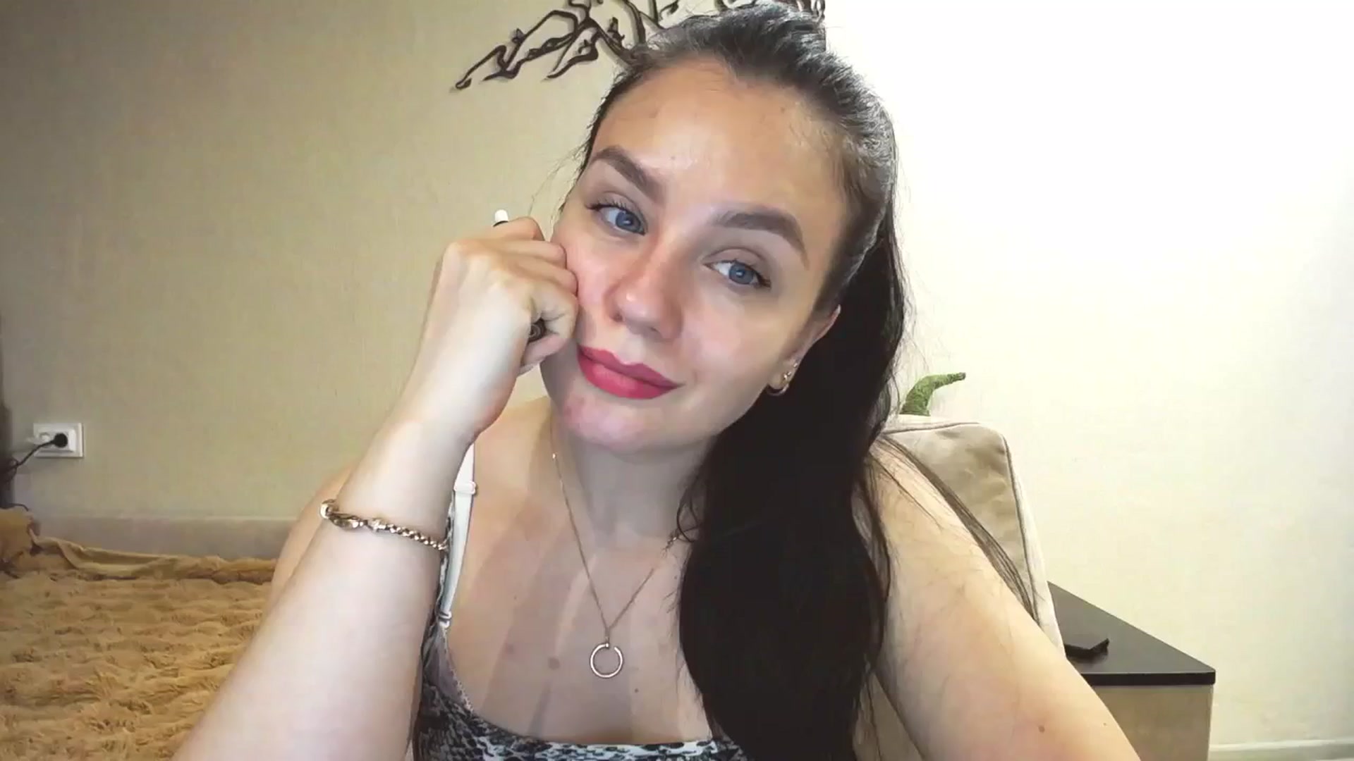 Gallery image thumbnail from Lillit__Wood_'s myfreecams stream on, 02/09/2025, 16:33 image 11 of 20
