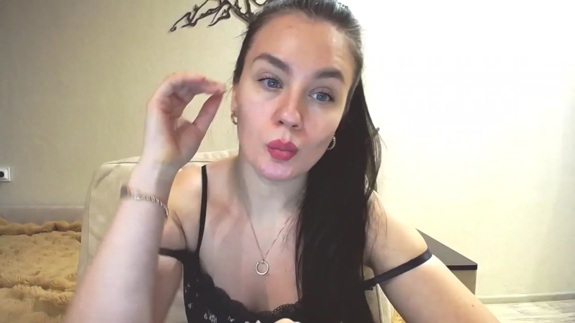 Gallery image thumbnail from Lillit__Wood_'s myfreecams stream on, 02/21/2025, 19:21 image 18 of 20