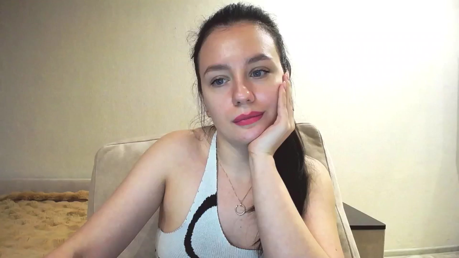 Gallery image thumbnail from Lillit__Wood_'s myfreecams stream on, 03/01/2025, 17:19 image 2 of 20