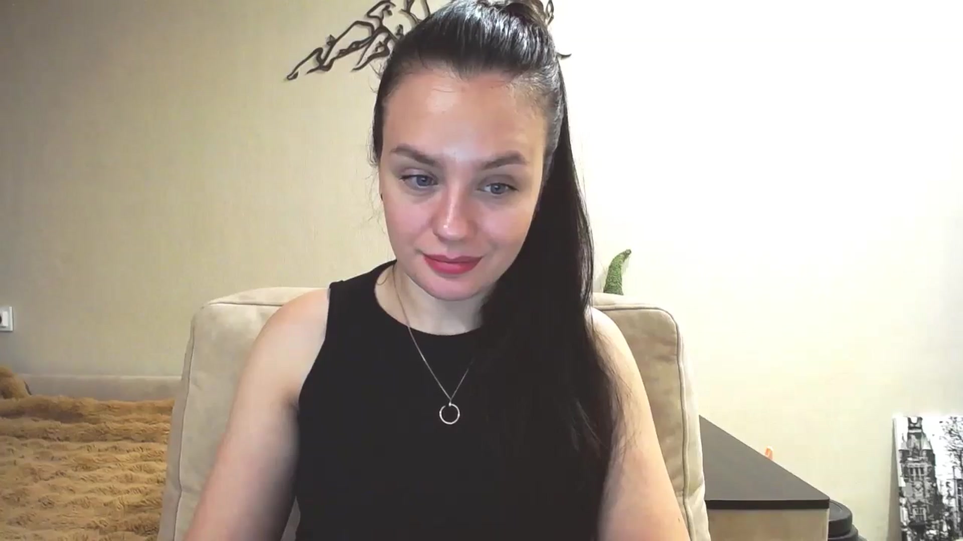 Gallery image thumbnail from Lillit__Wood_'s myfreecams stream on, 03/23/2025, 16:47 image 11 of 20