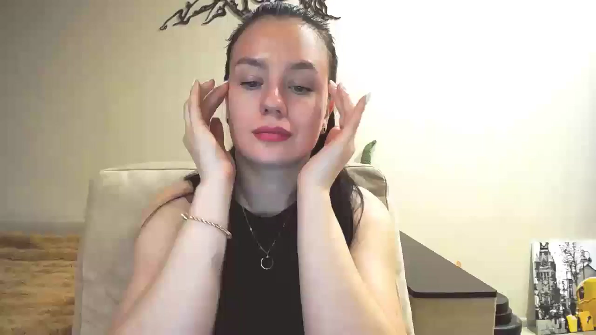 Gallery image thumbnail from Lillit__Wood_'s myfreecams stream on, 03/23/2025, 17:41 image 8 of 20