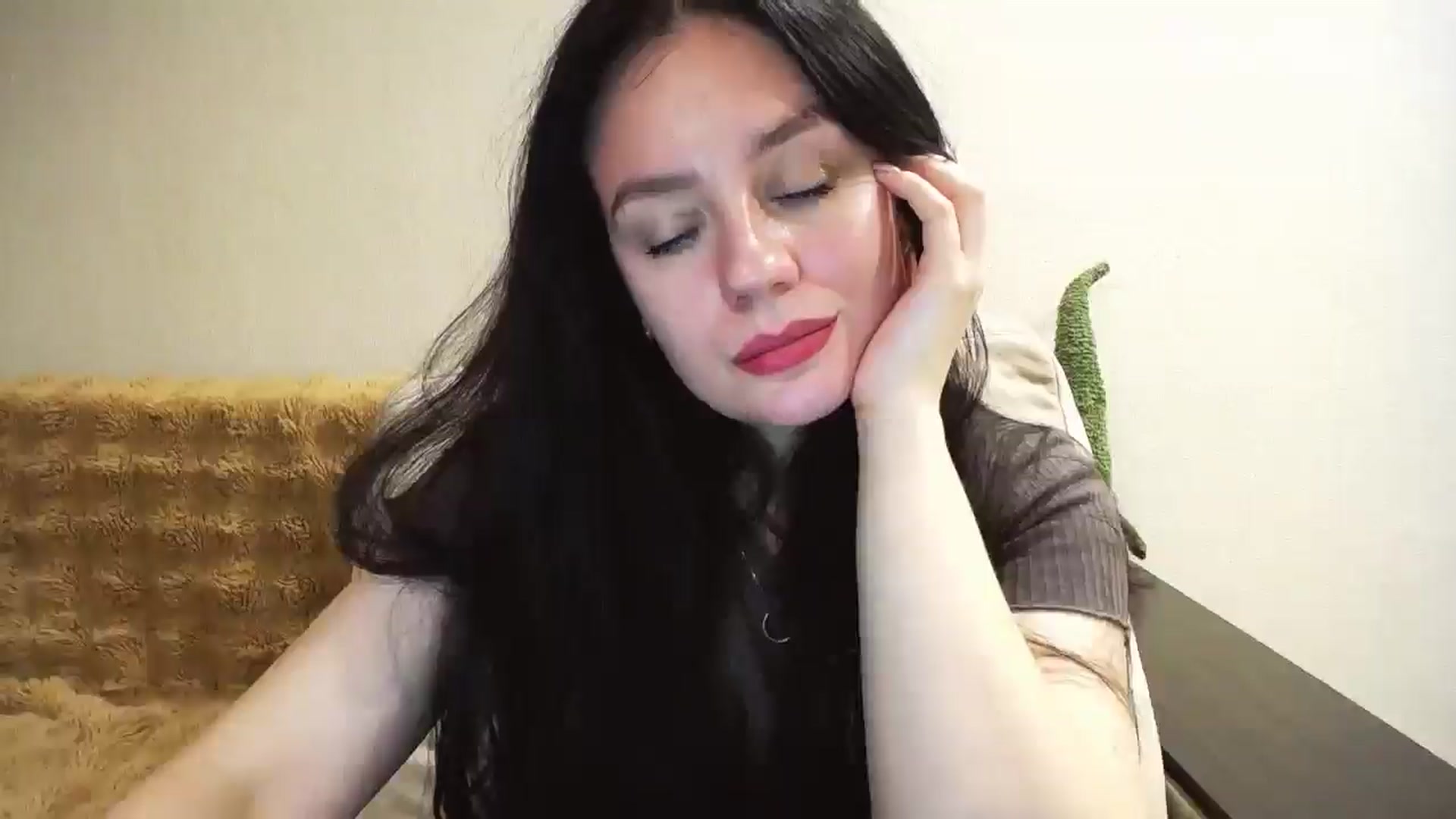 Gallery image thumbnail from Lillit__Wood_'s myfreecams stream on, 04/02/2025, 20:19 image 9 of 20