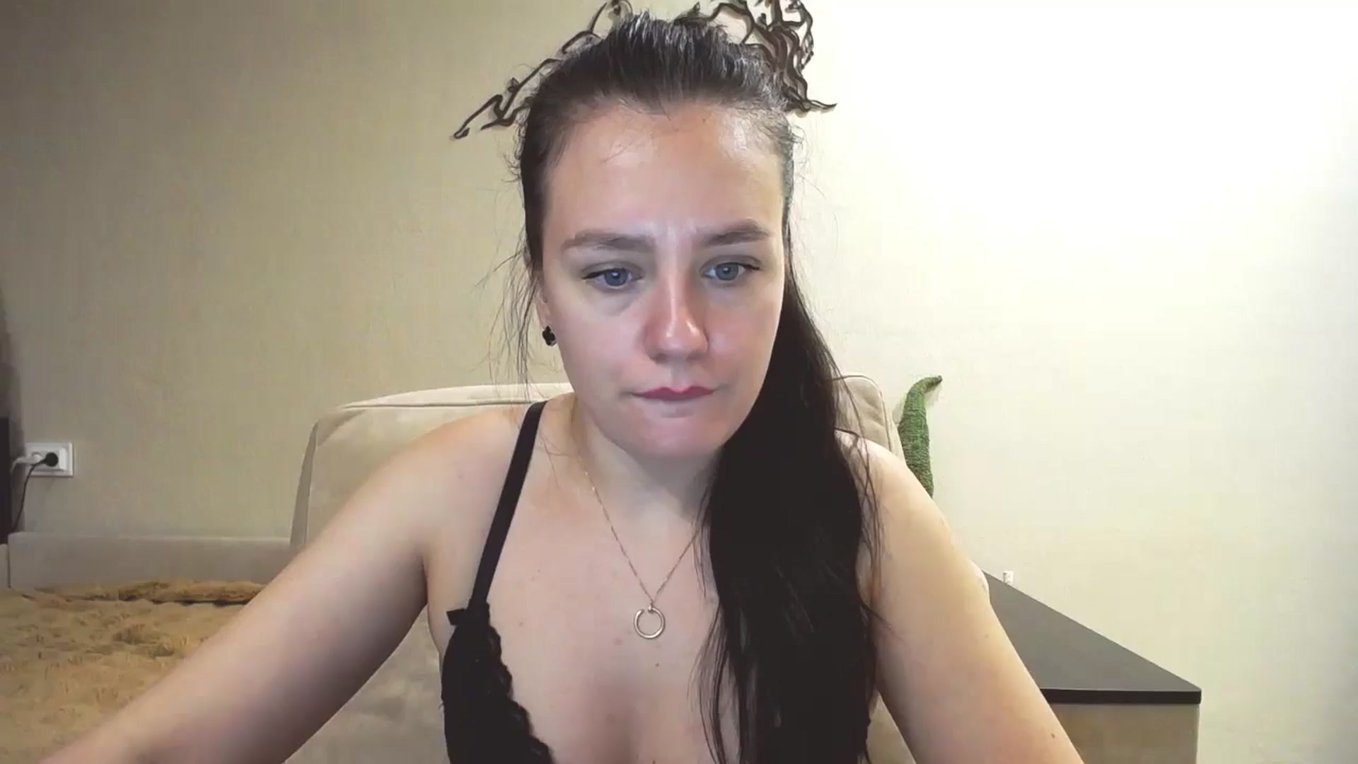Gallery image thumbnail from Lillit__Wood_'s myfreecams stream on, 04/13/2025, 16:14 image 15 of 20