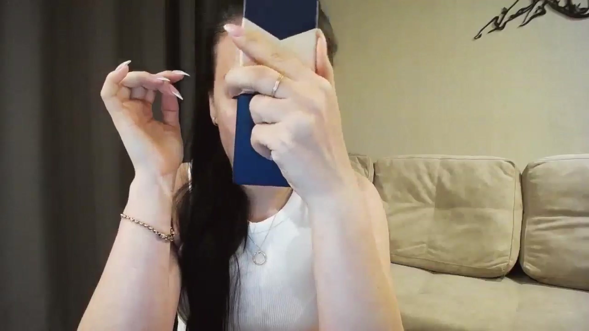 Gallery image thumbnail from Lillit__Wood_'s myfreecams stream on, 06/29/2025, 17:21 image 16 of 20