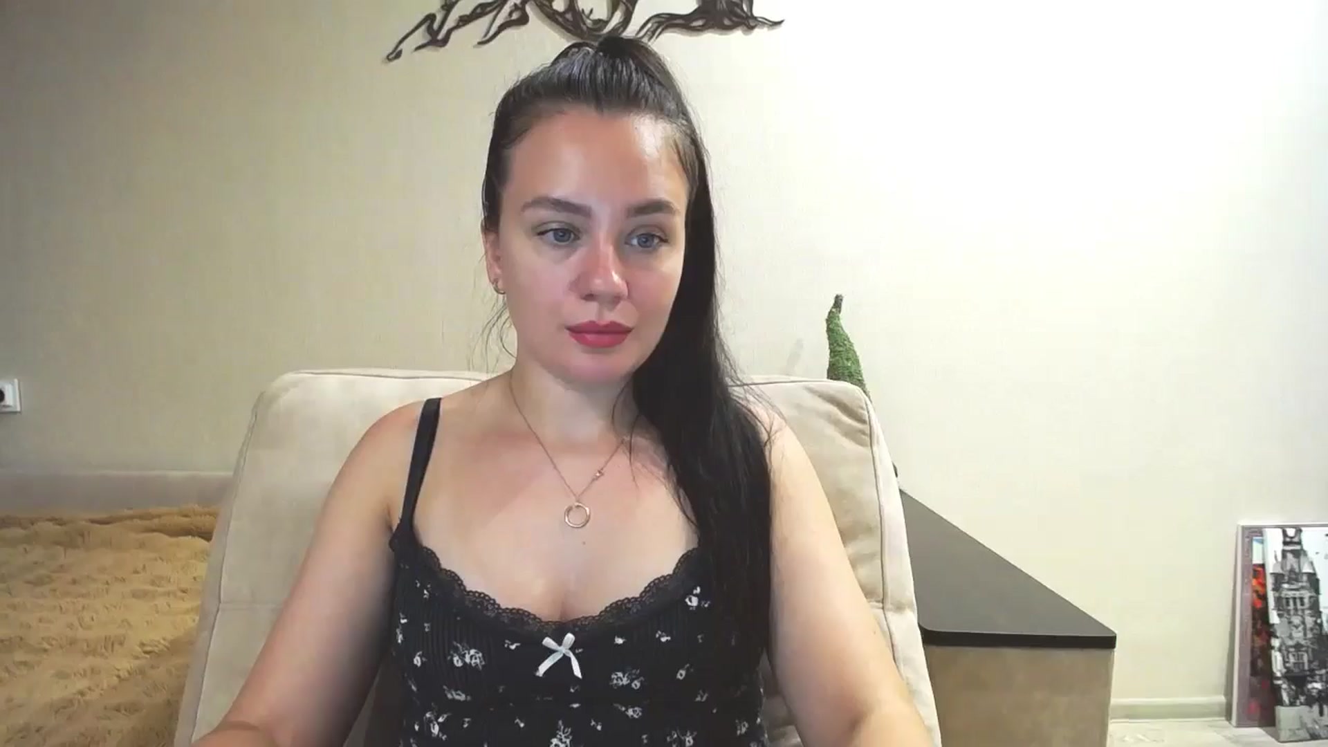 Gallery image thumbnail from Lillit__Wood_'s myfreecams stream on, 08/16/2025, 17:51 image 10 of 20