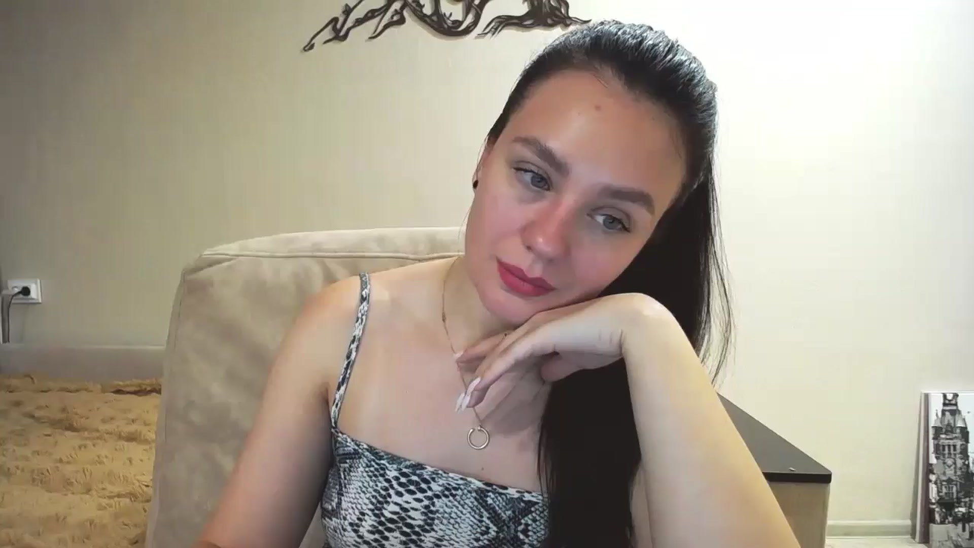 Gallery image thumbnail from Lillit__Wood_'s myfreecams stream on, 09/08/2025, 12:31 image 3 of 20