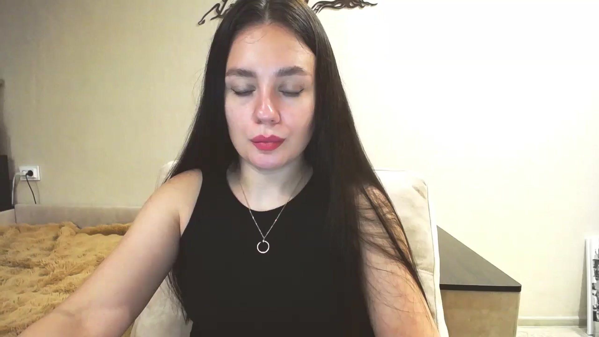 Gallery image thumbnail from Lillit__Wood_'s myfreecams stream on, 11/01/2025, 18:35 image 9 of 20