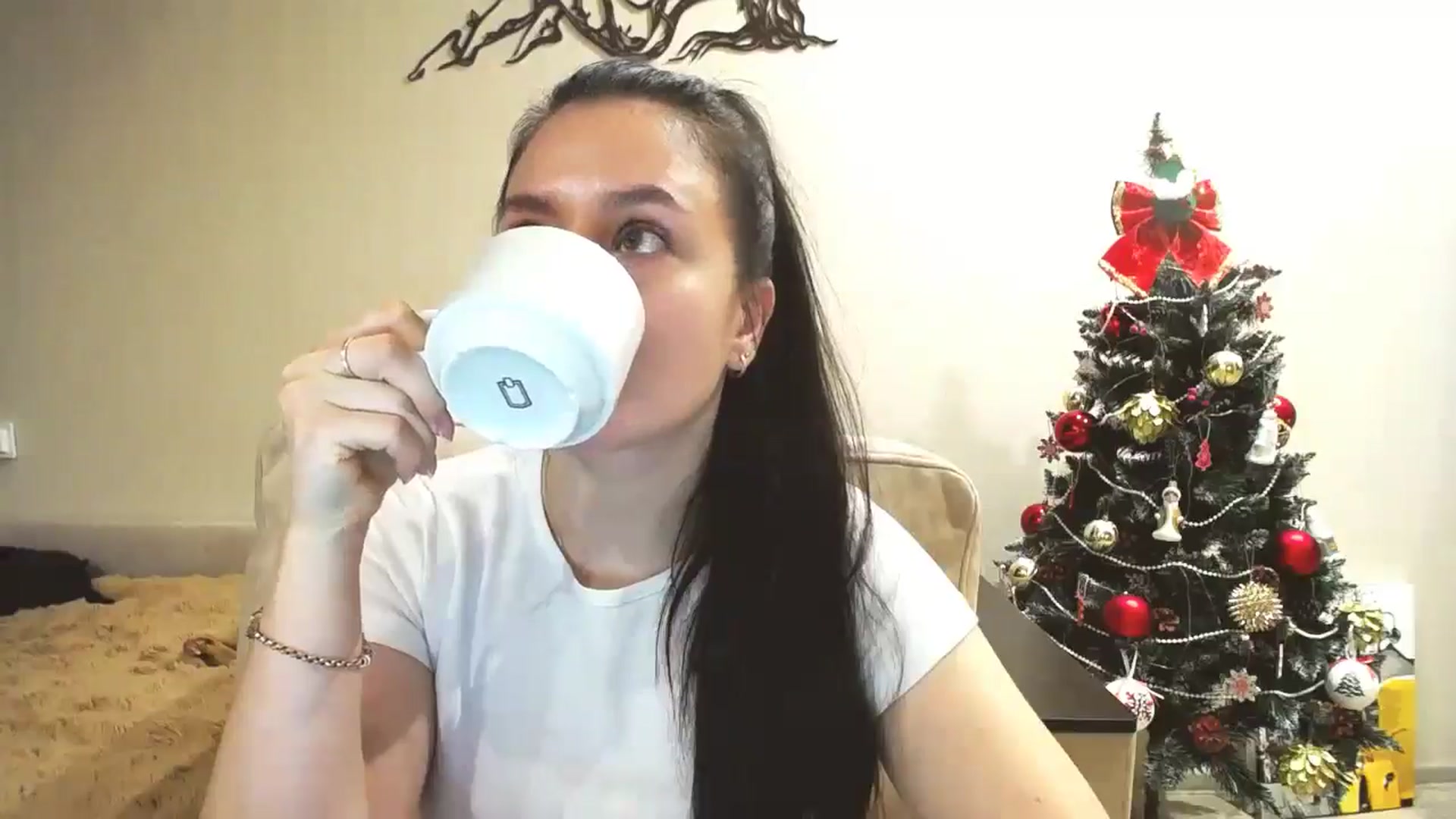 Gallery image thumbnail from Lillit__Wood_'s myfreecams stream on, 12/08/2025, 18:51 image 16 of 20