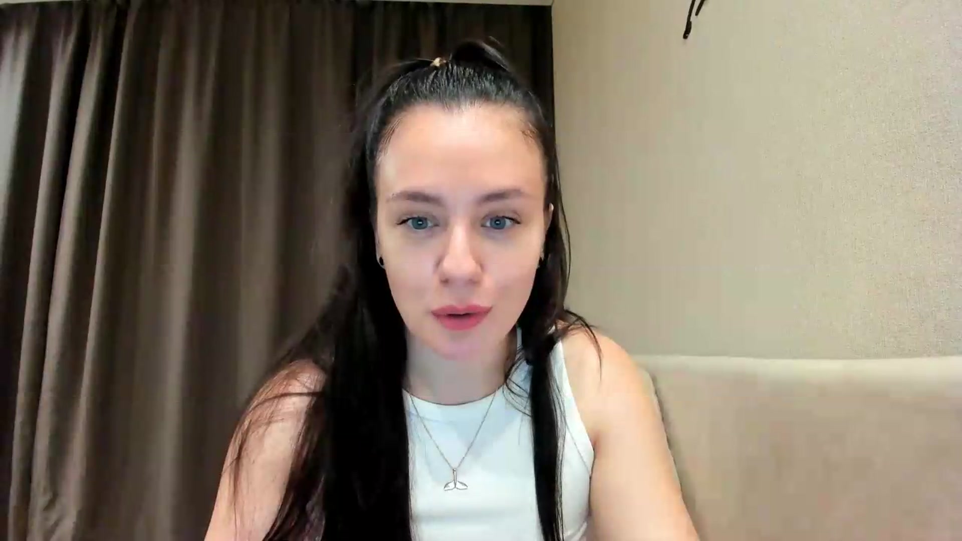 Gallery image thumbnail from Lillit__Wood_'s myfreecams stream on, 08/12/2026, 22:57 image 19 of 20