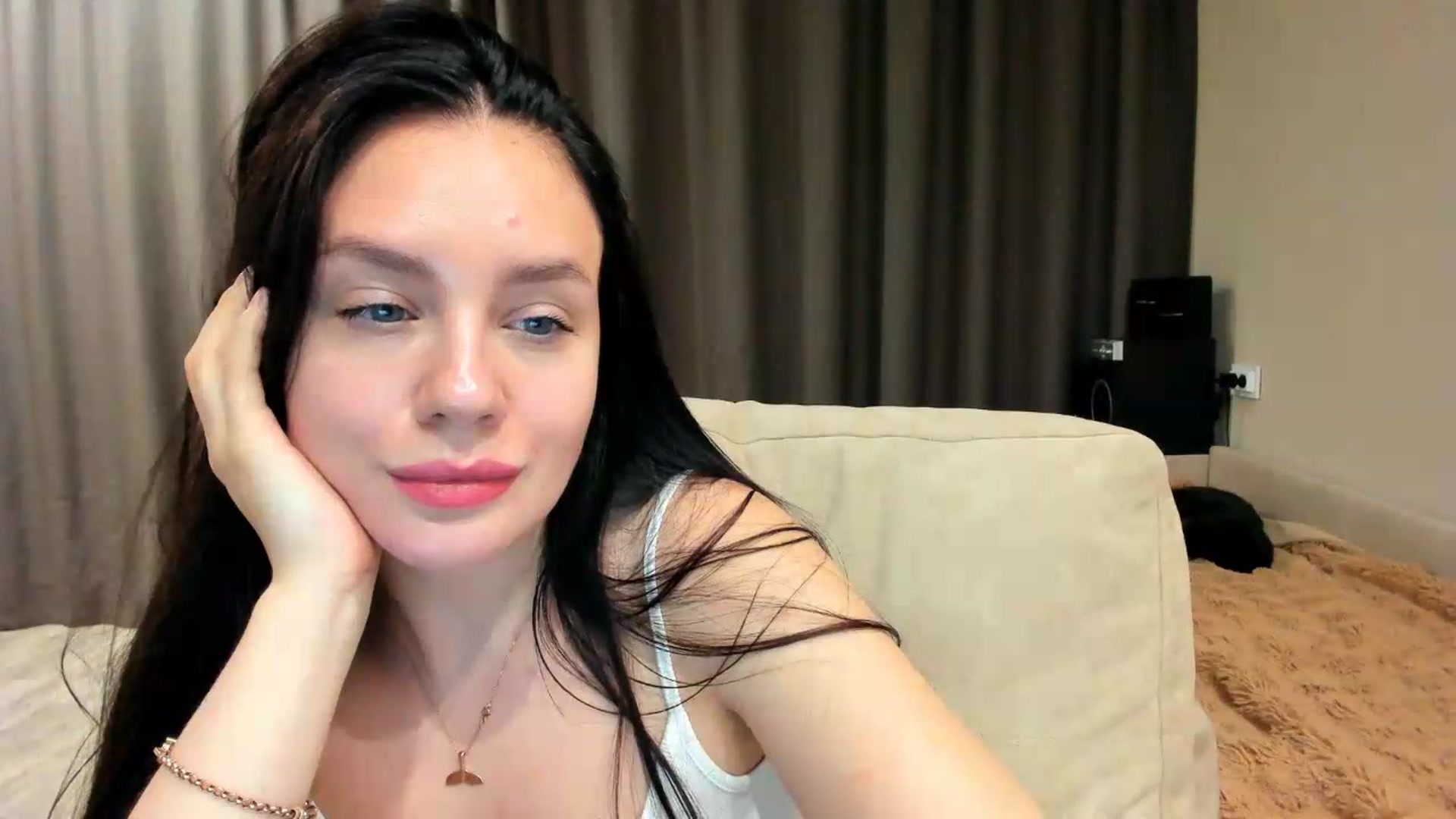 Gallery image thumbnail from Lillit__Wood_'s myfreecams stream on, 09/12/2026, 22:54 image 9 of 20