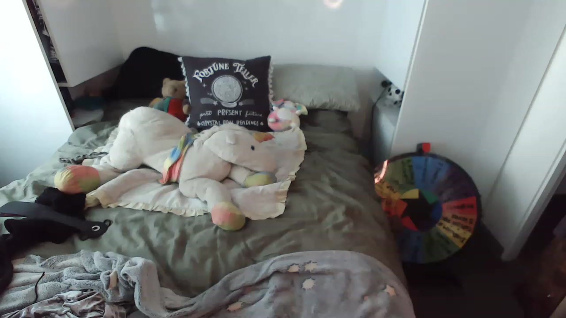 Gallery image thumbnail from Lilllamie's myfreecams stream on, 11/21/2022, 08:55 image 12 of 20