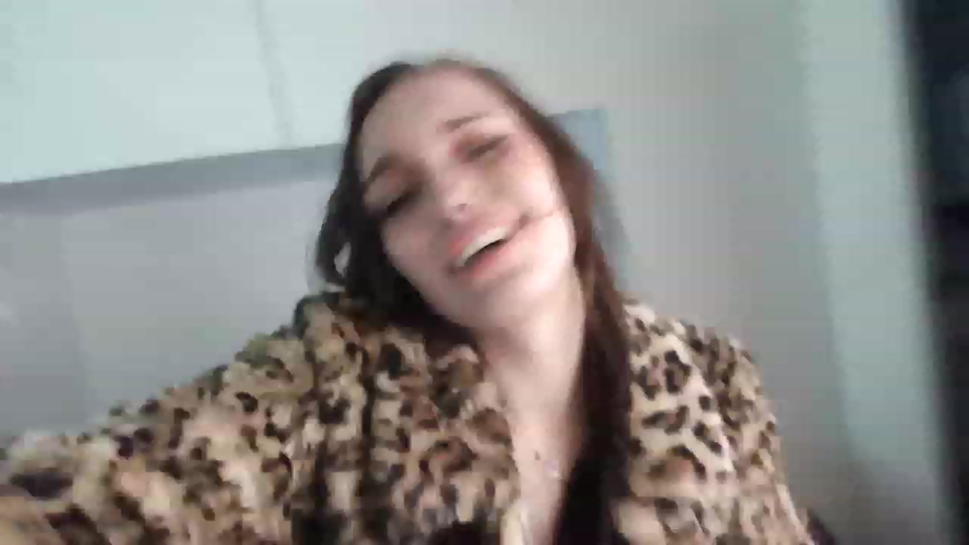 Gallery image thumbnail from Lilllamie's myfreecams stream on, 11/21/2022, 09:08 image 1 of 20