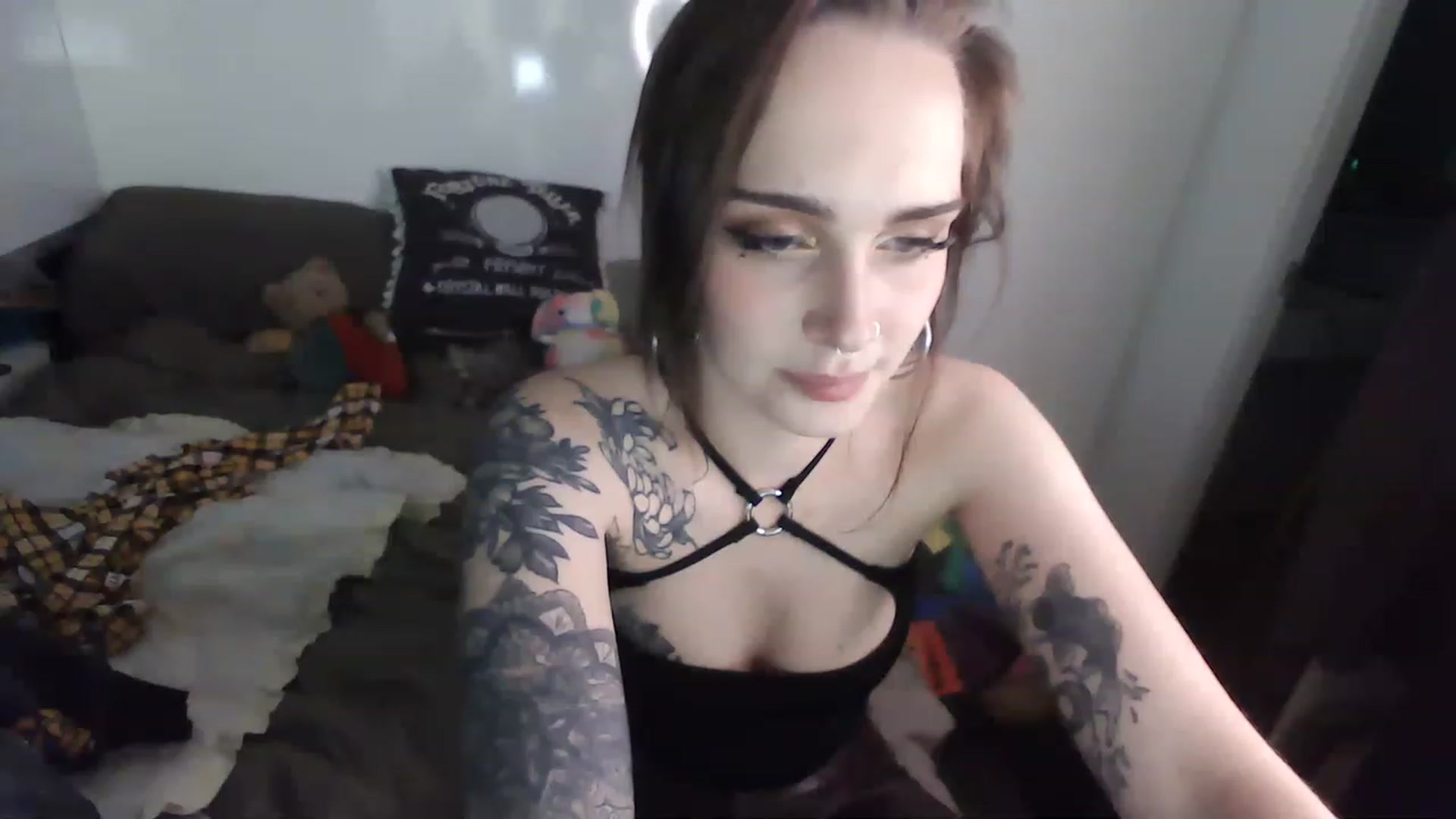 Gallery image thumbnail from Lilllamie's myfreecams stream on, 11/23/2022, 09:11 image 13 of 20
