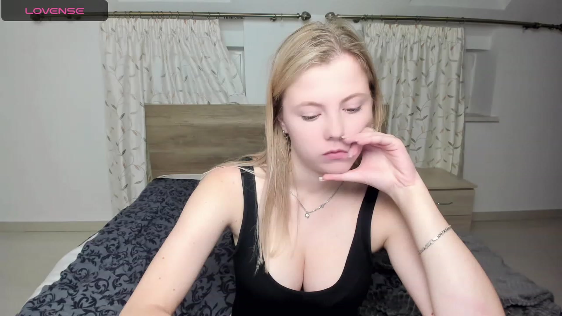 Gallery image thumbnail from LillyDepp's myfreecams stream on, 10/22/2023, 17:04 image 12 of 20