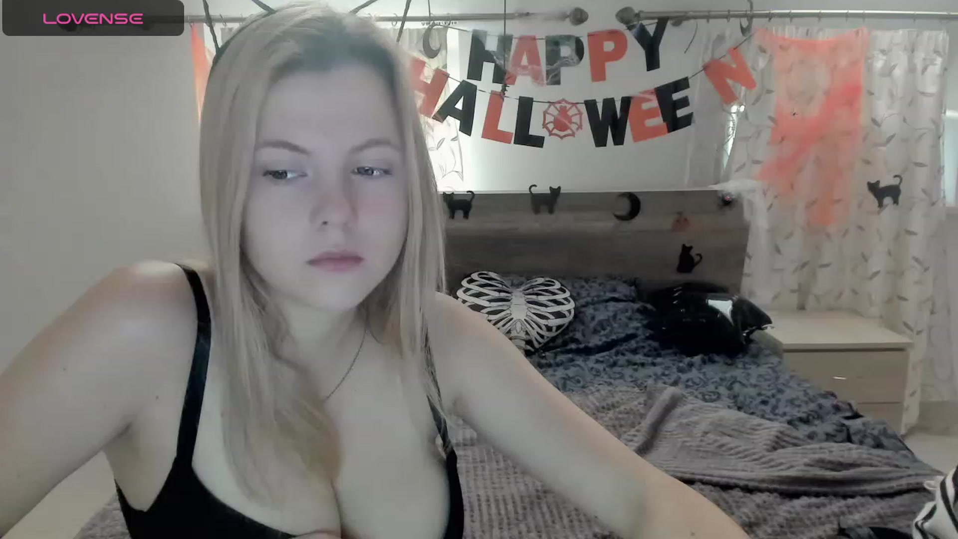 Gallery image thumbnail from LillyDepp's myfreecams stream on, 10/31/2023, 08:02 image 18 of 20