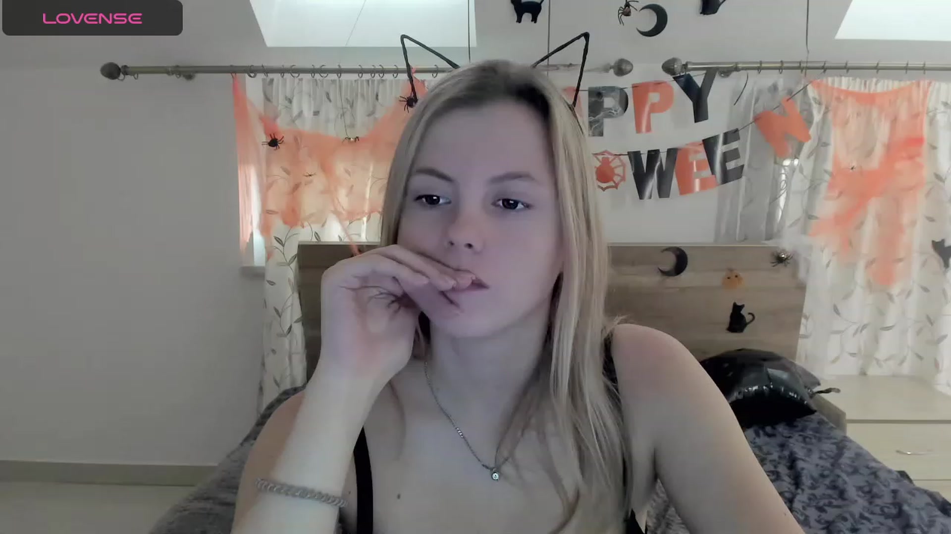 Gallery image thumbnail from LillyDepp's myfreecams stream on, 10/31/2023, 12:00 image 5 of 20