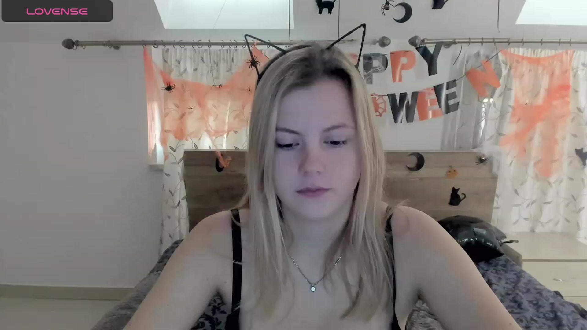 Gallery image thumbnail from LillyDepp's myfreecams stream on, 10/31/2023, 12:00 image 11 of 20