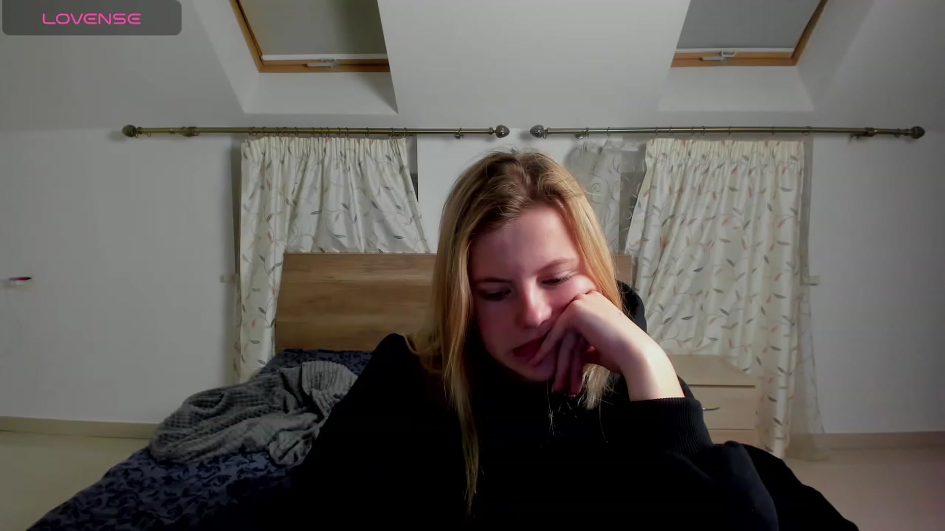 Gallery image thumbnail from LillyDepp's myfreecams stream on, 11/19/2023, 15:38 image 11 of 20