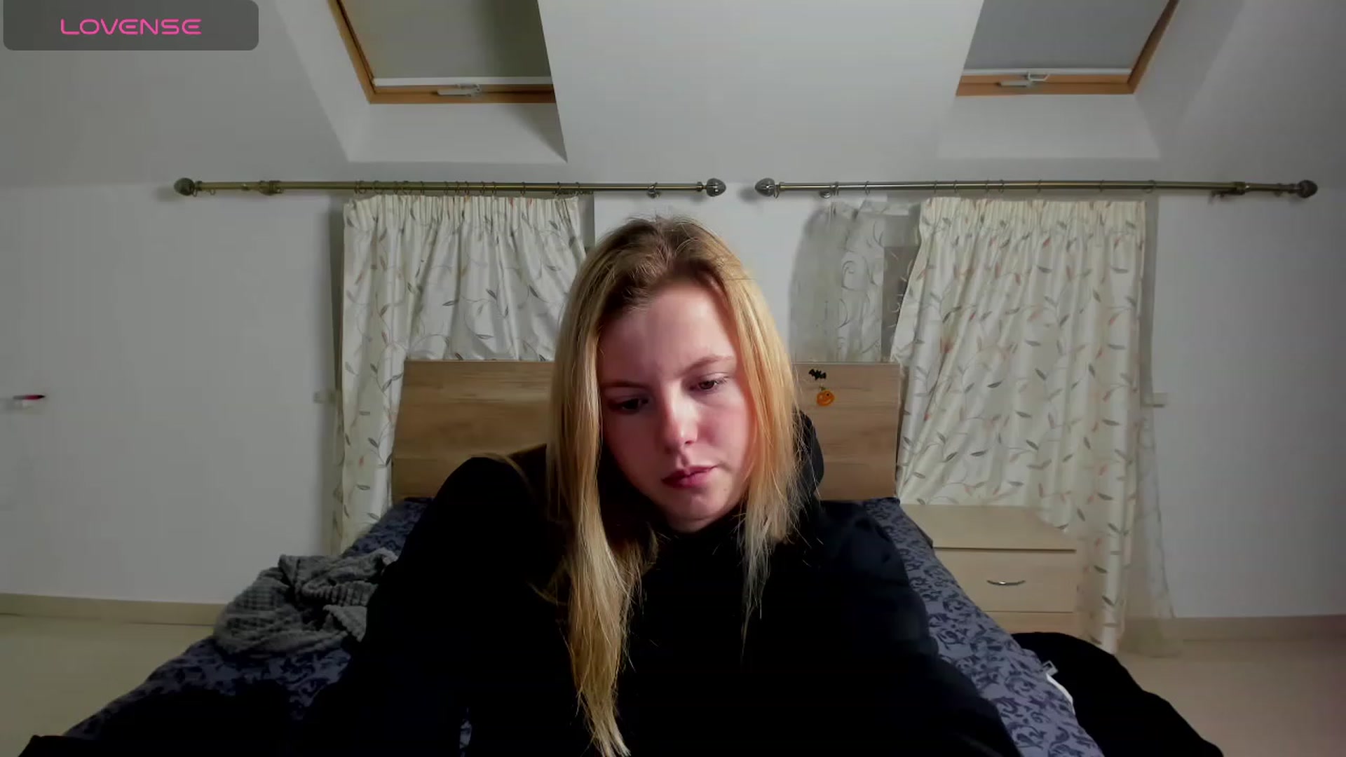 Gallery image thumbnail from LillyDepp's myfreecams stream on, 11/19/2023, 15:38 image 18 of 20