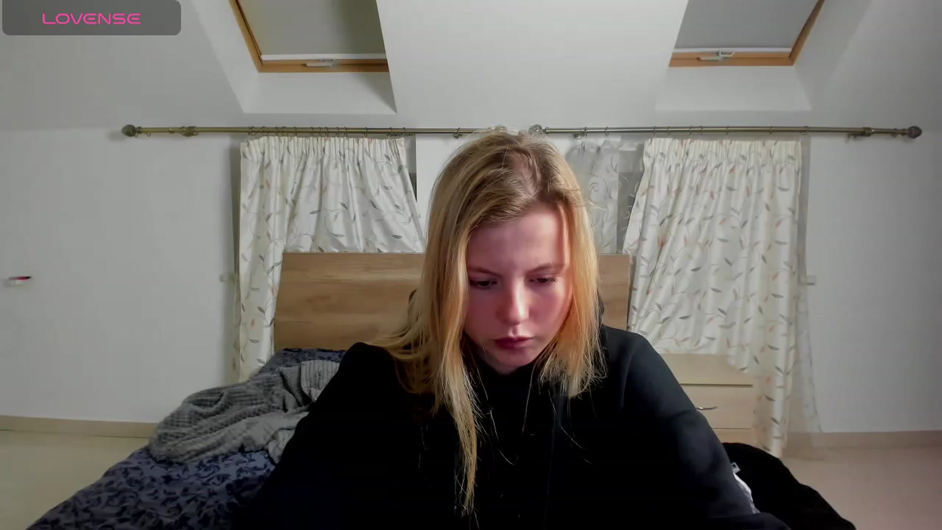 Gallery image thumbnail from LillyDepp's myfreecams stream on, 11/19/2023, 15:38 image 9 of 20