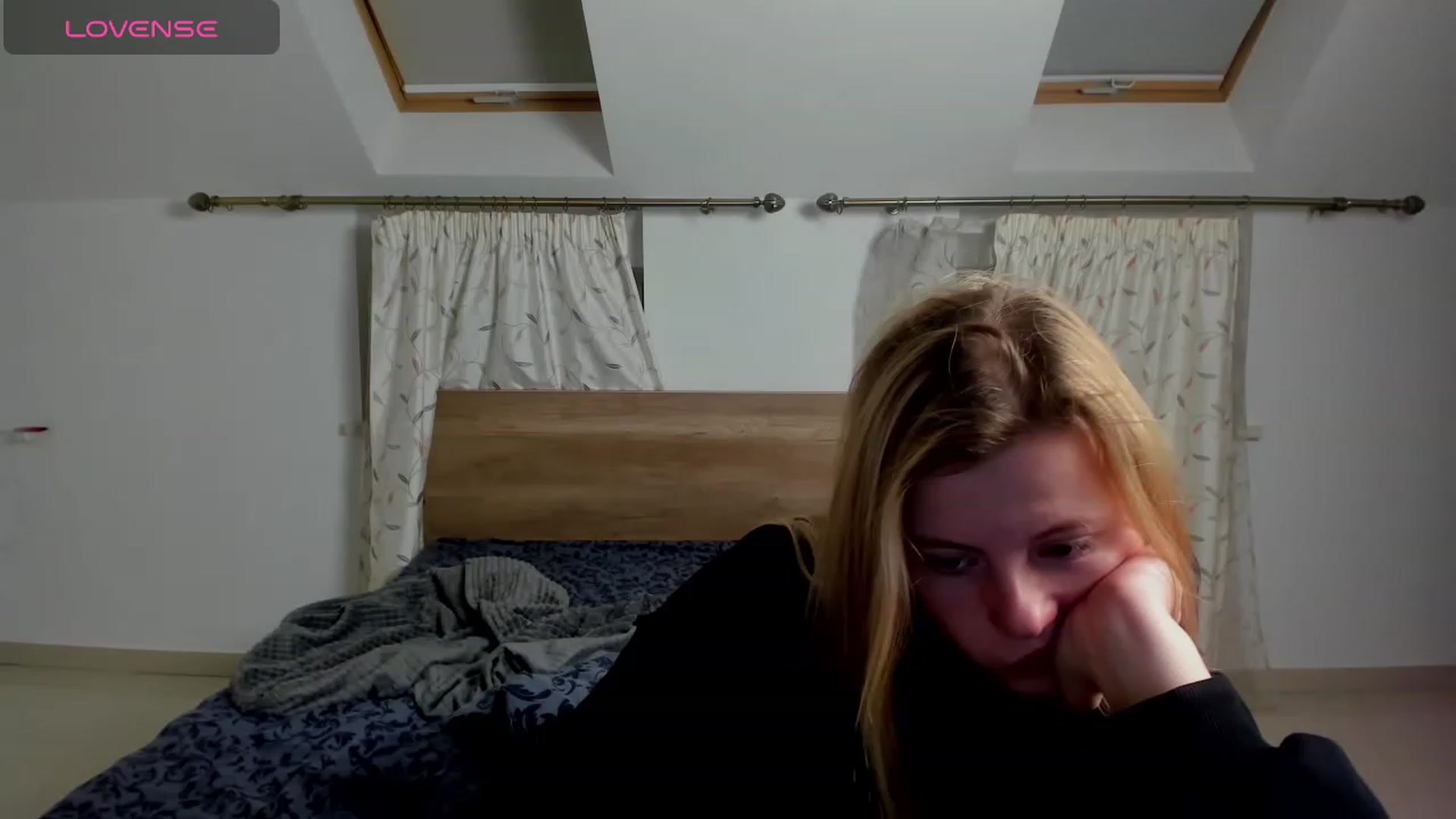 Gallery image thumbnail from LillyDepp's myfreecams stream on, 11/19/2023, 15:38 image 7 of 20