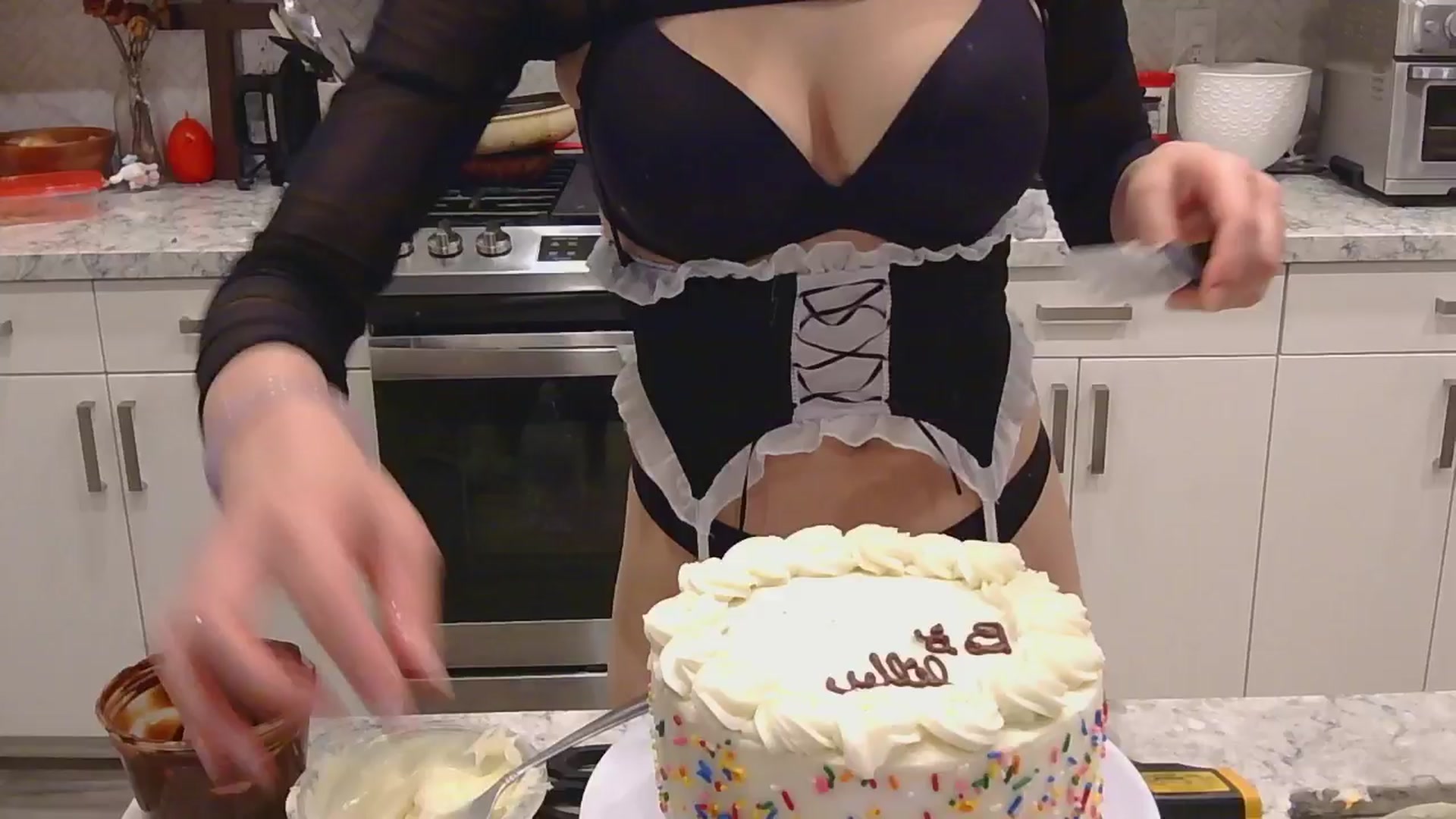 Gallery image thumbnail from LillyRayne's myfreecams stream on, 05/15/2025, 08:11 image 9 of 20