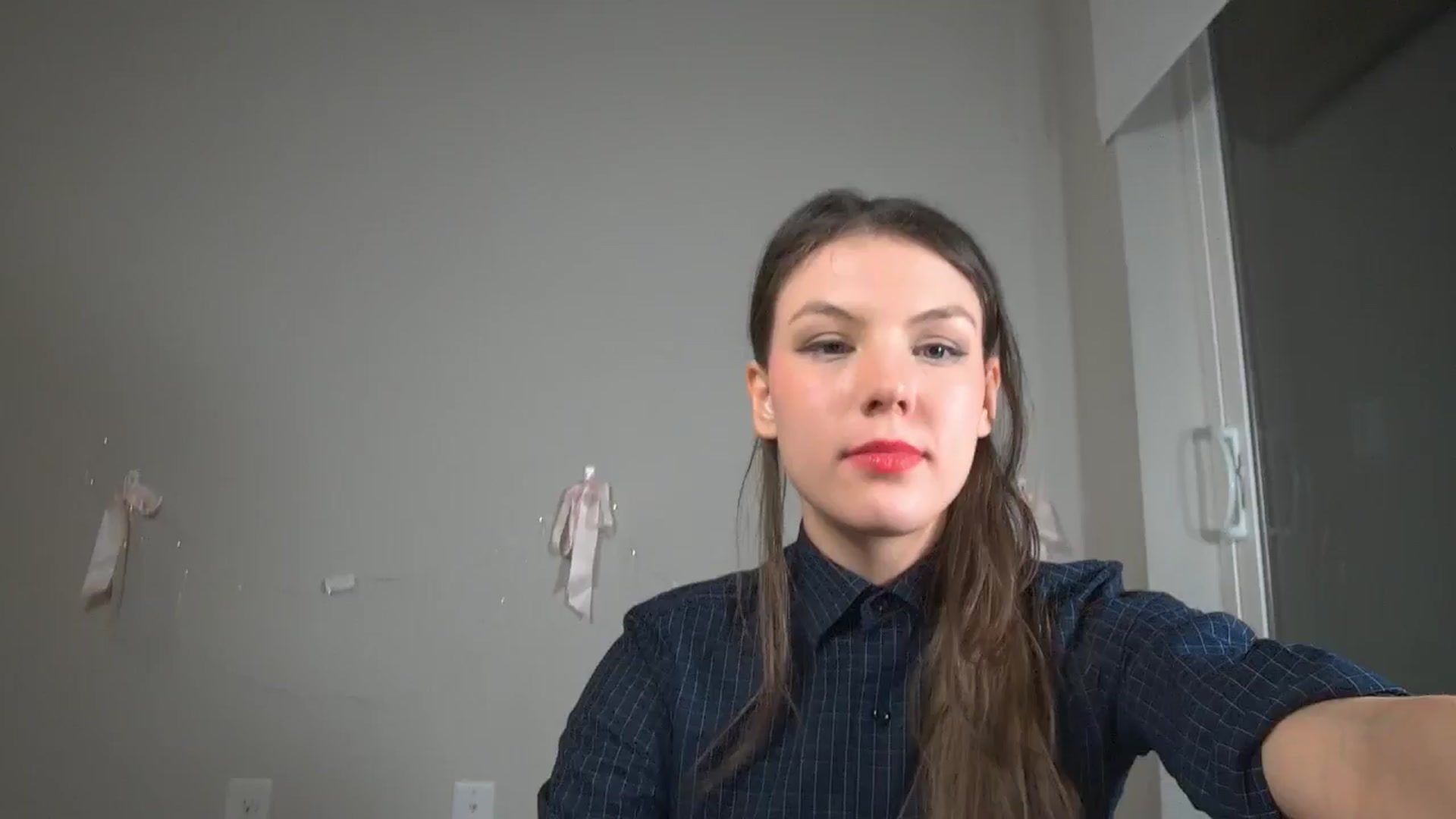 Gallery image thumbnail from LillyRayne's myfreecams stream on, 07/19/2025, 07:20 image 6 of 20