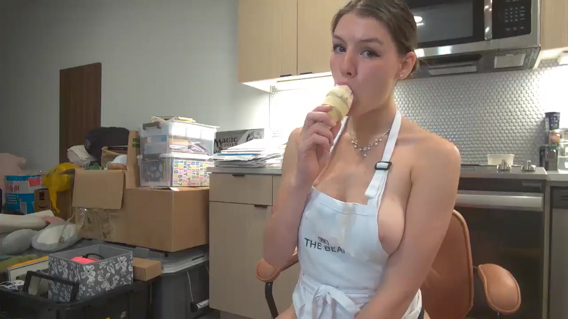 Gallery image thumbnail from LillyRayne's myfreecams stream on, 08/18/2025, 06:38 image 16 of 20
