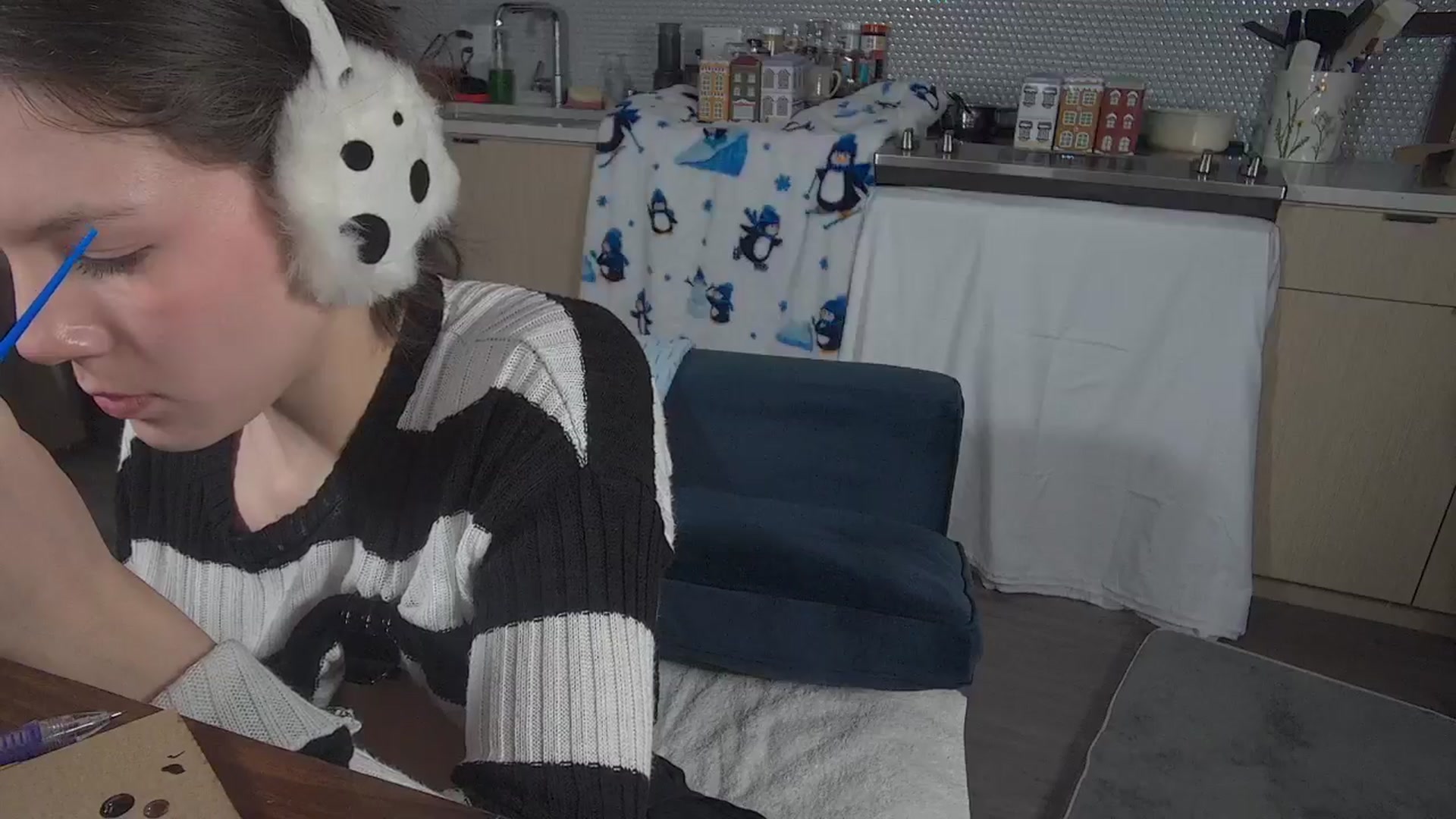 Gallery image thumbnail from LillyRayne's myfreecams stream on, 12/27/2025, 10:28 image 12 of 20