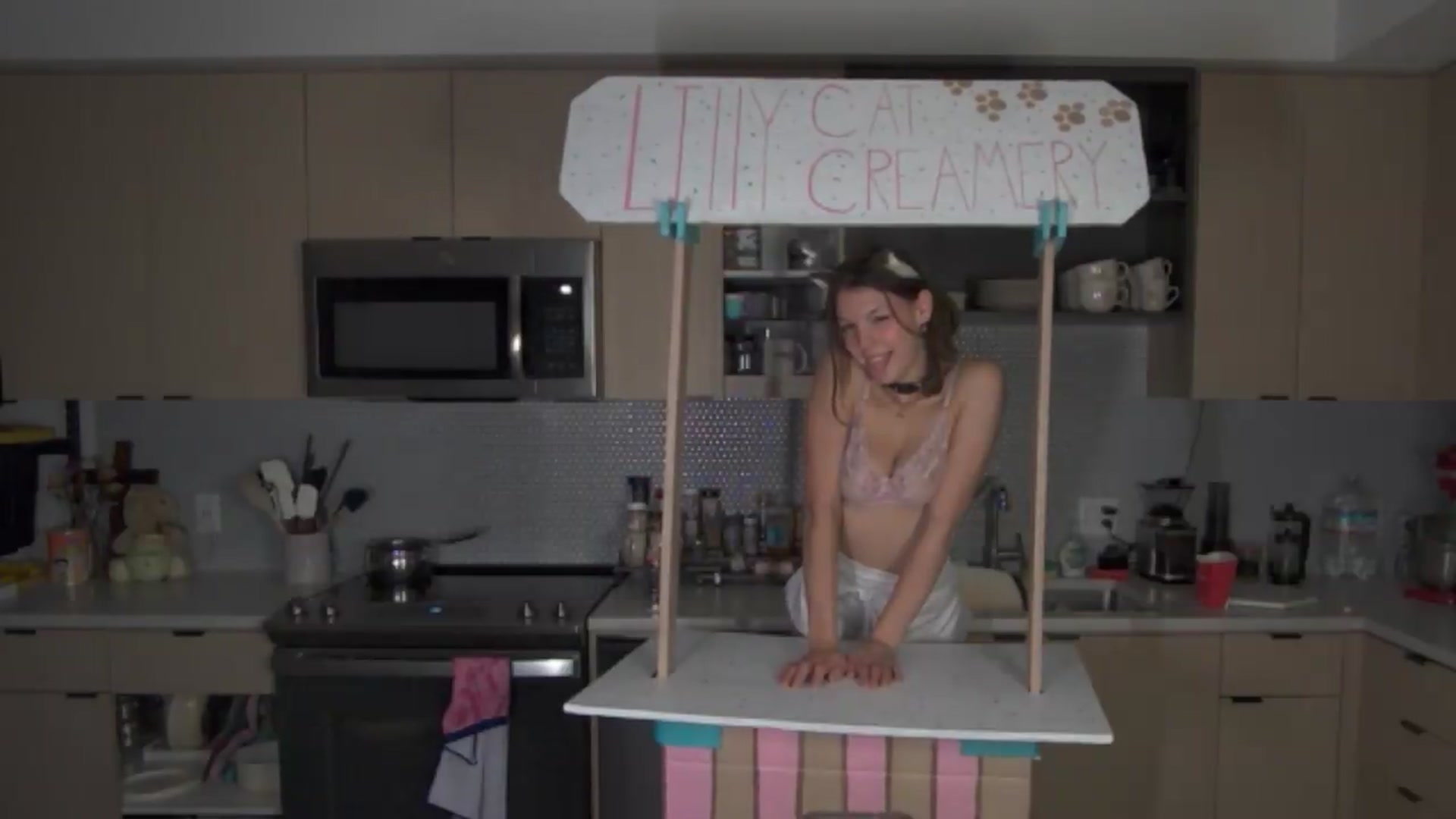 Gallery image thumbnail from LillyRayne's myfreecams stream on, 08/23/2026, 09:16 image 10 of 20