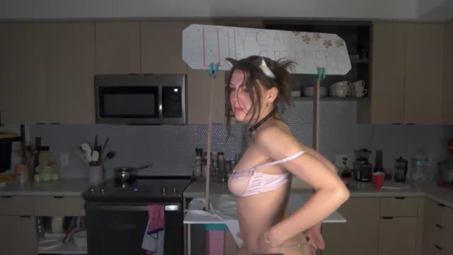 Gallery image thumbnail from LillyRayne's myfreecams stream on, 08/23/2026, 09:16 image 17 of 20