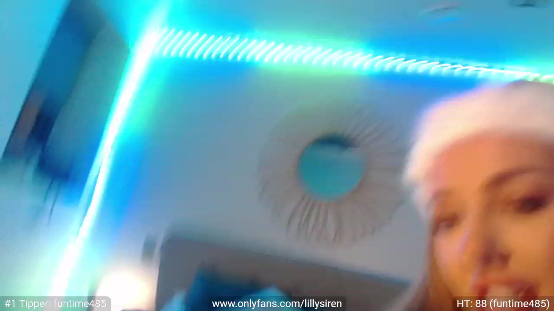 Gallery image thumbnail from LillySiren's myfreecams stream on, 12/12/2022, 18:47 image 8 of 20