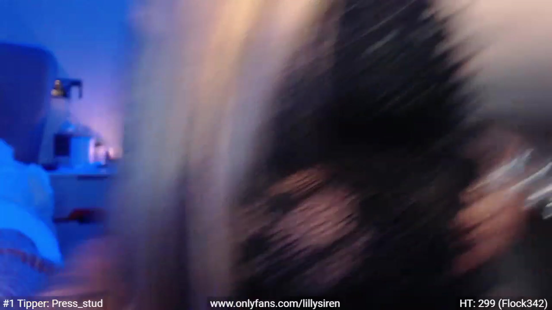 Gallery image thumbnail from LillySiren's myfreecams stream on, 12/28/2022, 21:46 image 17 of 20