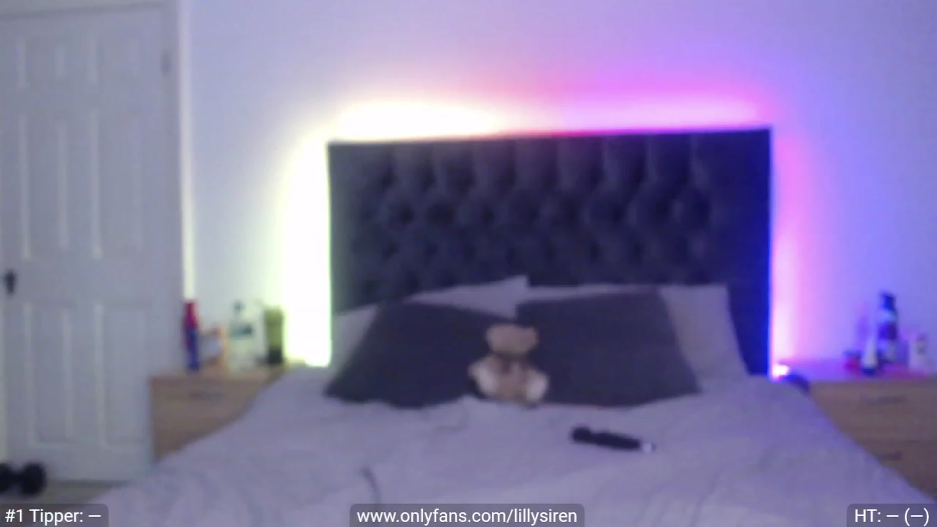 Gallery image thumbnail from LillySiren's myfreecams stream on, 03/30/2023, 14:41 image 1 of 20