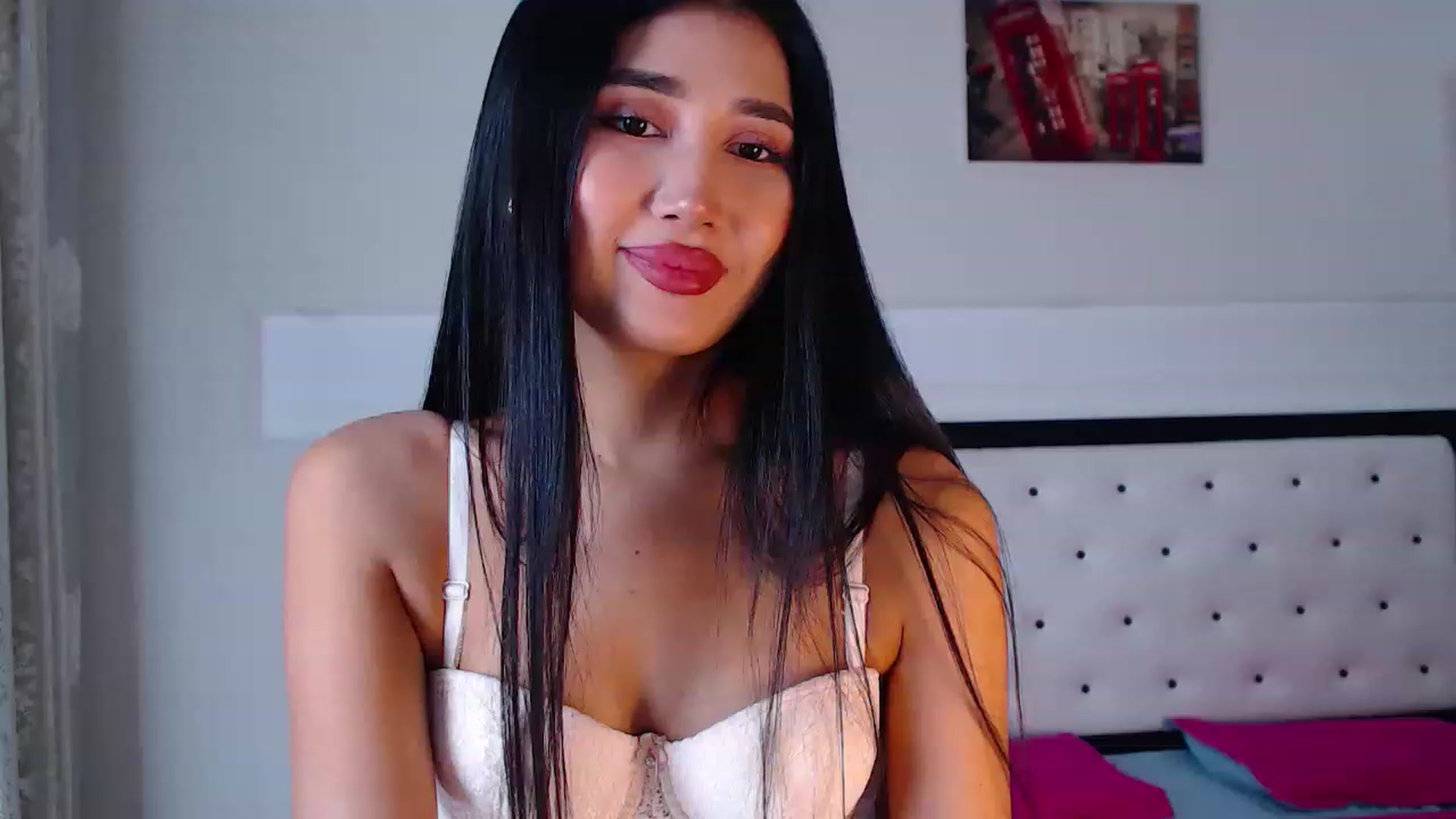 Gallery image thumbnail from Lilly_1's myfreecams stream on, 11/14/2022, 16:40 image 2 of 20