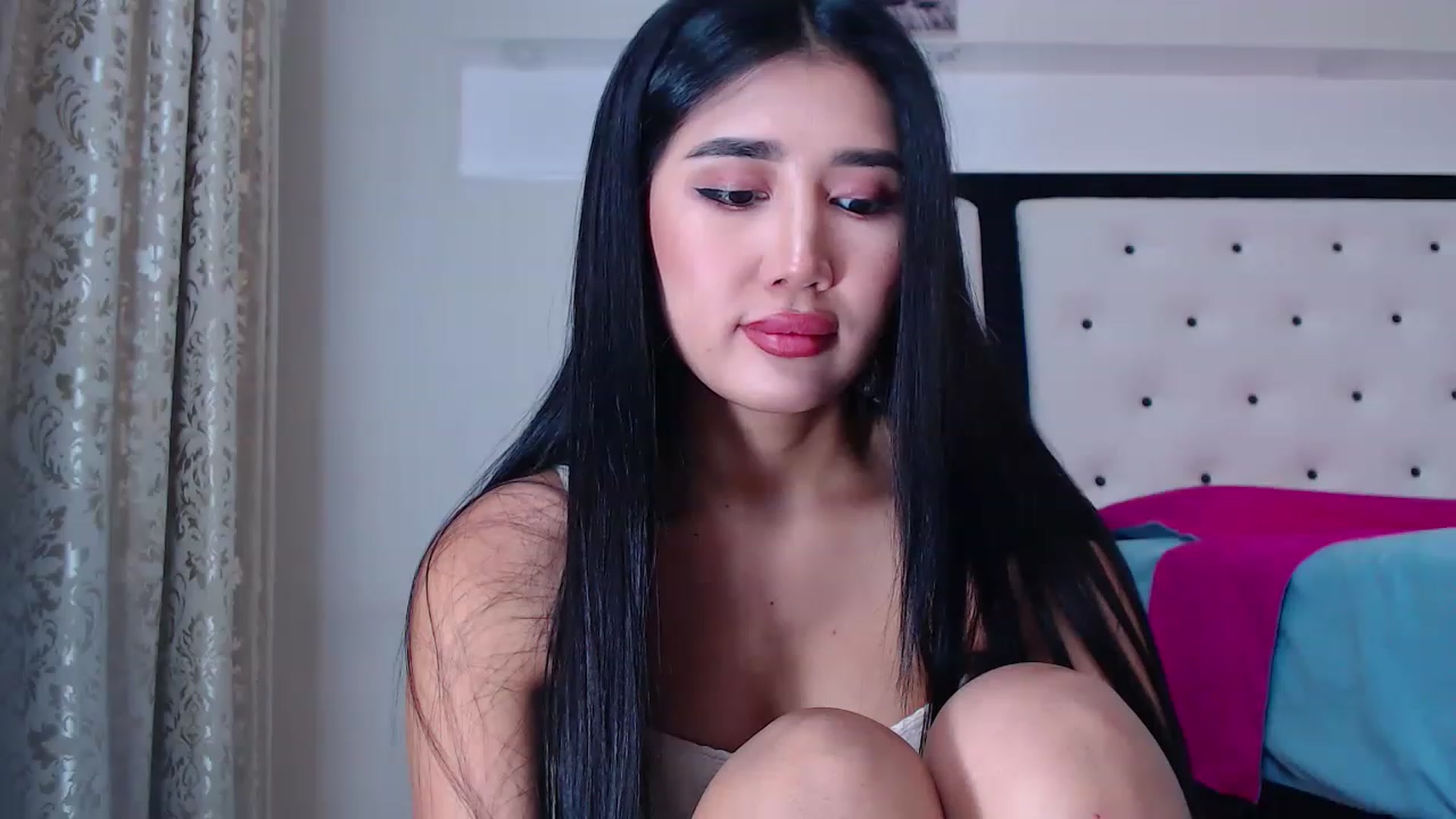Gallery image thumbnail from Lilly_1's myfreecams stream on, 11/14/2022, 16:40 image 18 of 20