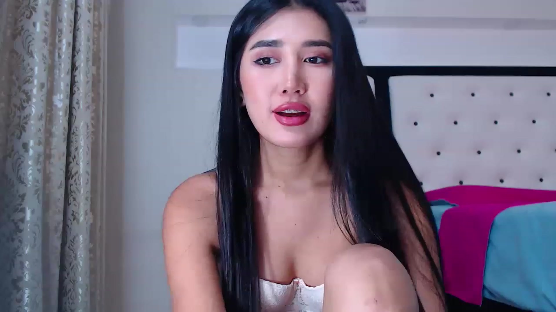 Gallery image thumbnail from Lilly_1's myfreecams stream on, 11/14/2022, 16:40 image 17 of 20