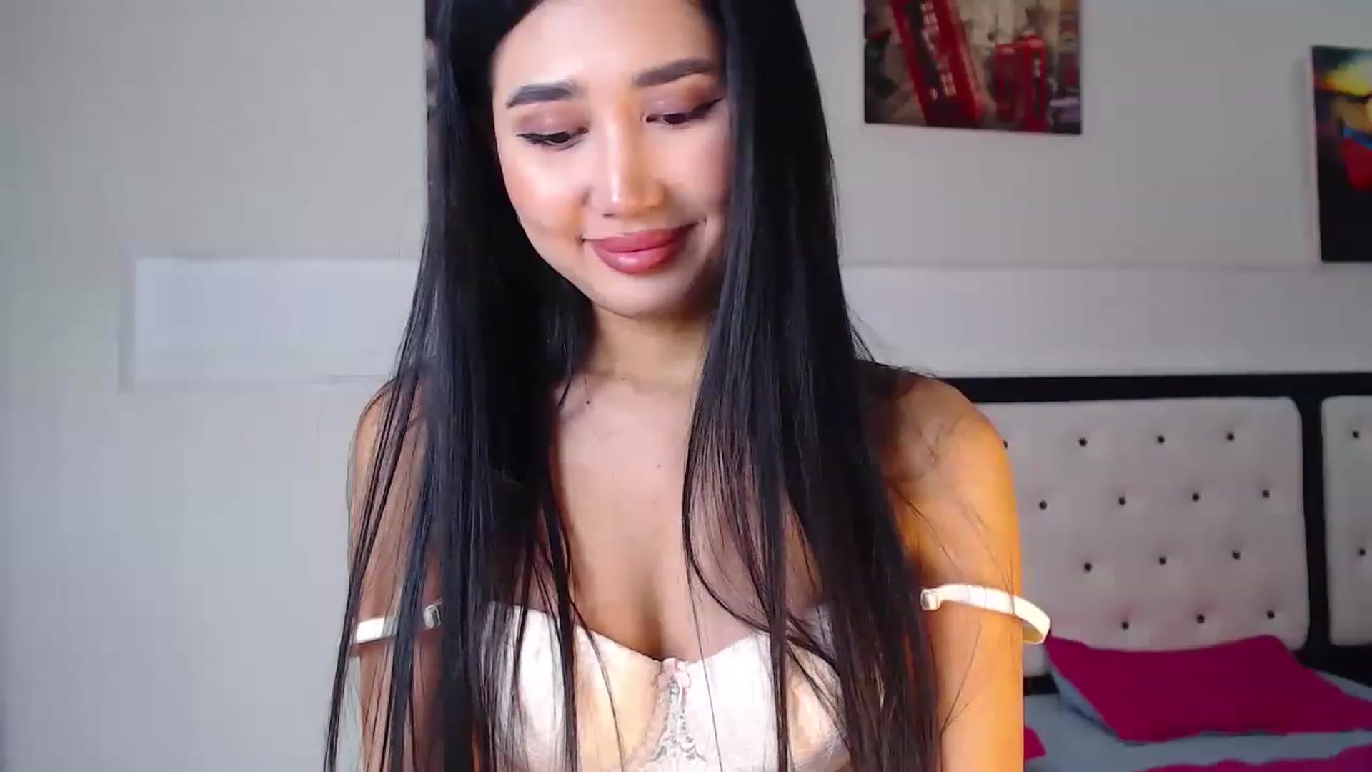 Gallery image thumbnail from Lilly_1's myfreecams stream on, 11/18/2022, 10:13 image 5 of 20