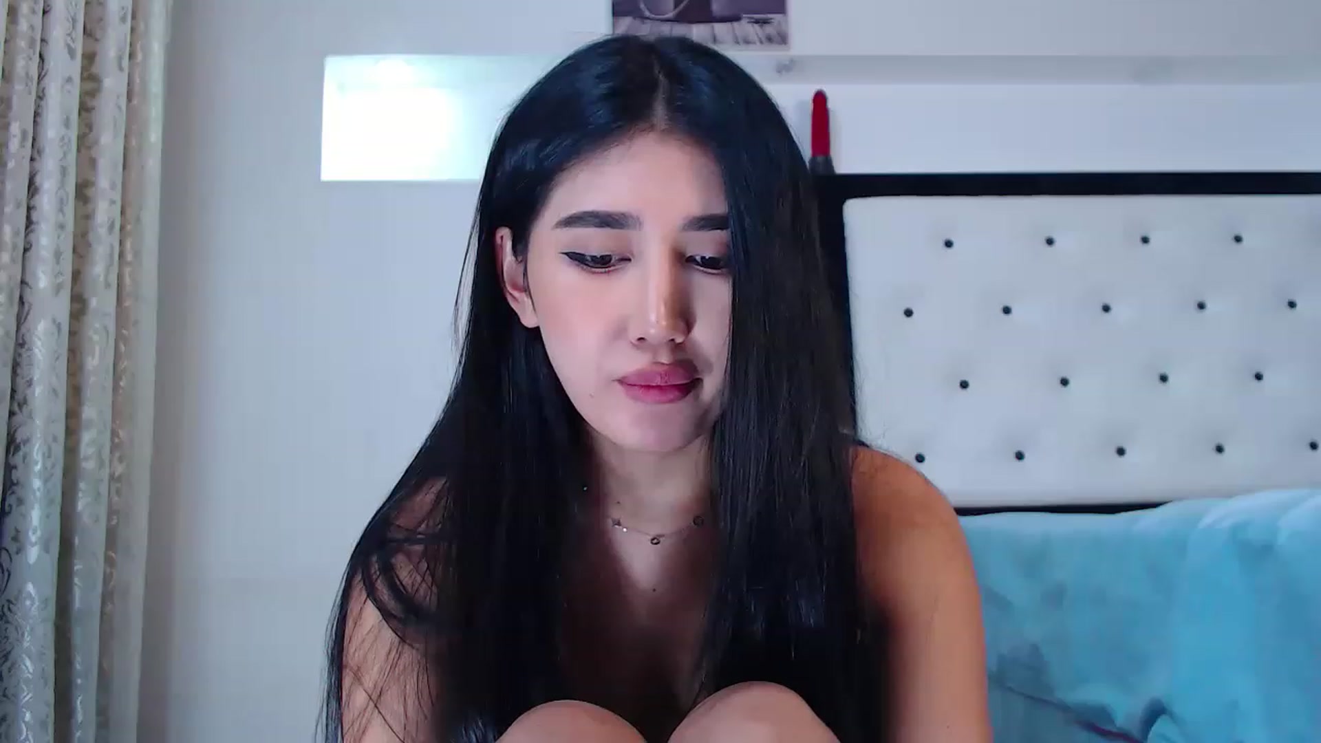 Gallery image thumbnail from Lilly_1's myfreecams stream on, 12/16/2022, 21:40 image 10 of 20